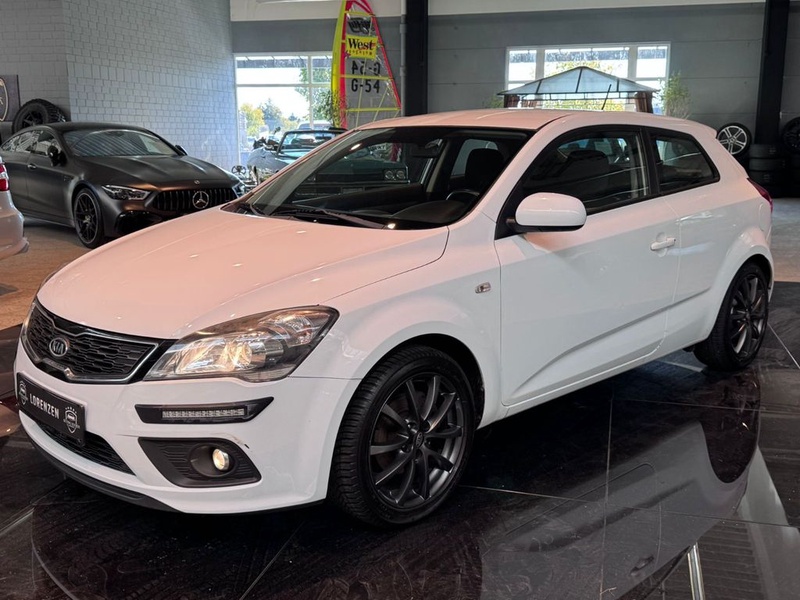 Kia pro cee'd / ProCeed