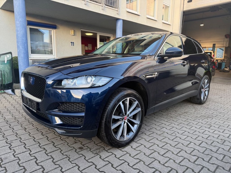 Jaguar F-Pace