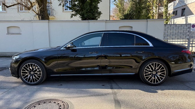 Mercedes-Benz S-Class 2023