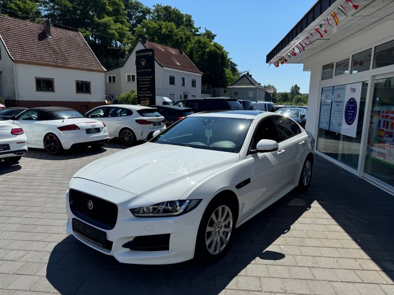 Jaguar XE