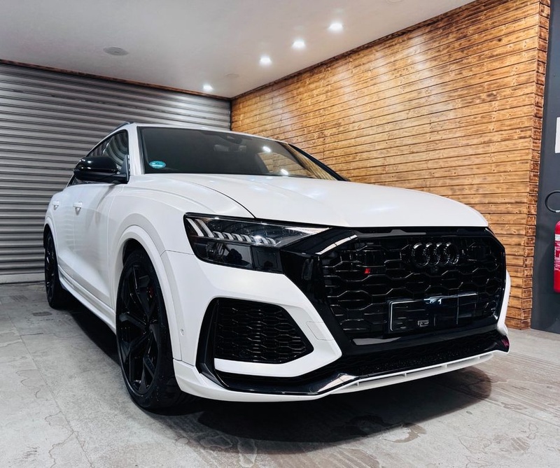Audi RSQ8