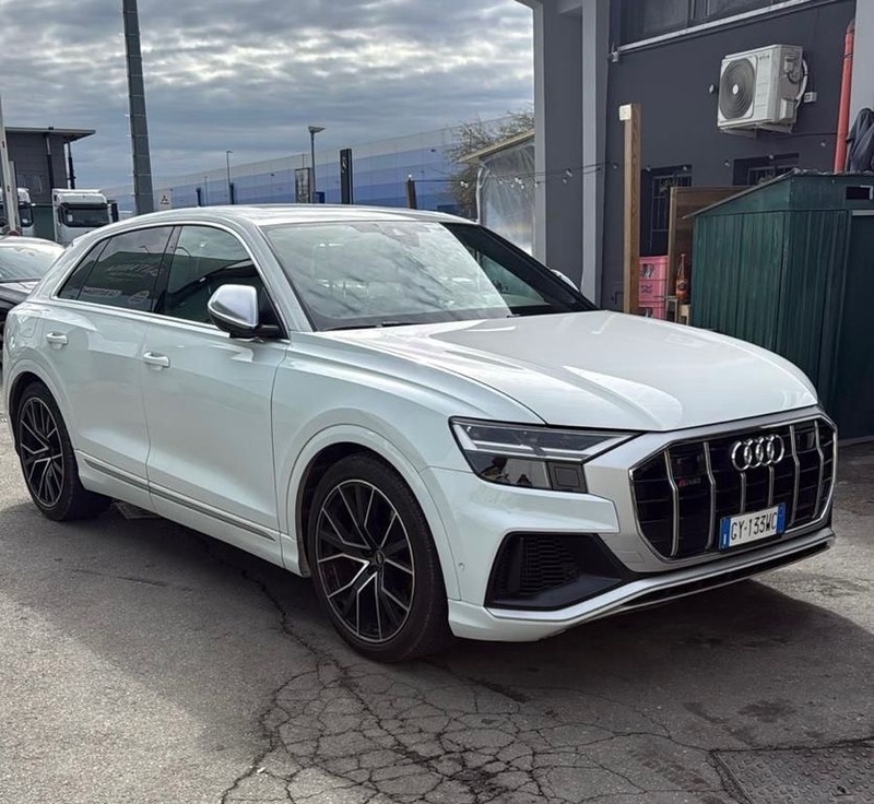 Audi SQ8