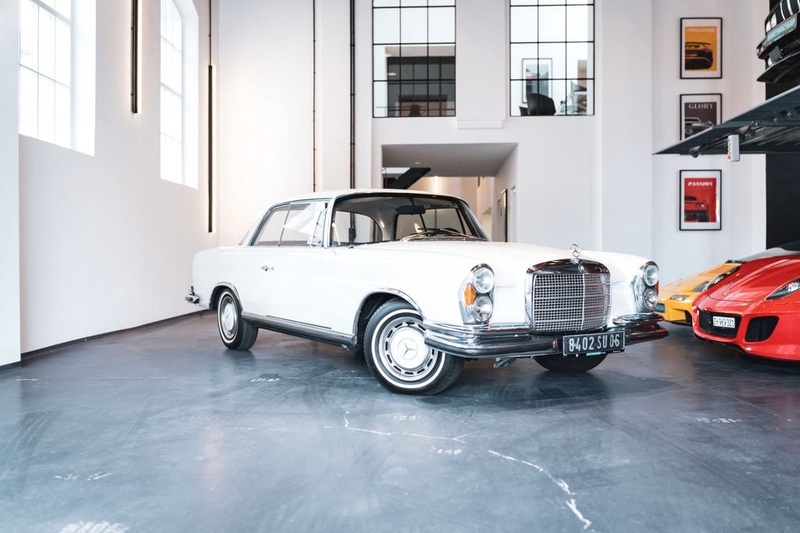 Mercedes-Benz 280