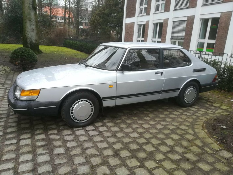 Saab 900