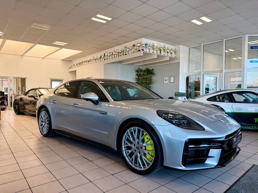 Porsche Panamera 2025