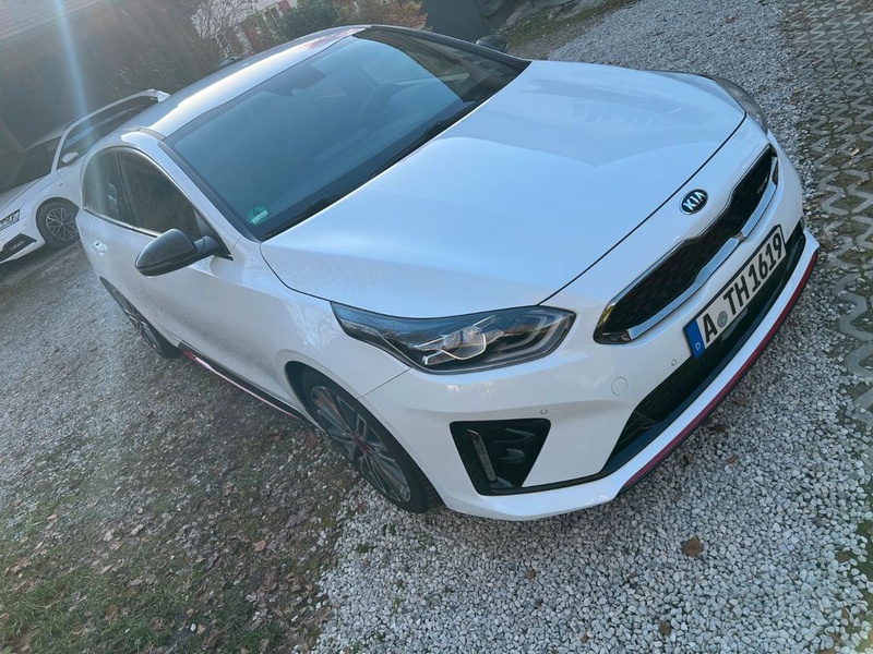 Kia pro cee'd / ProCeed
