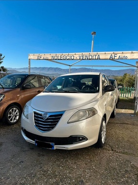 Lancia Ypsilon 2012