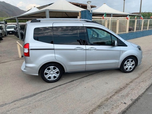 Ford Tourneo Courier 2020