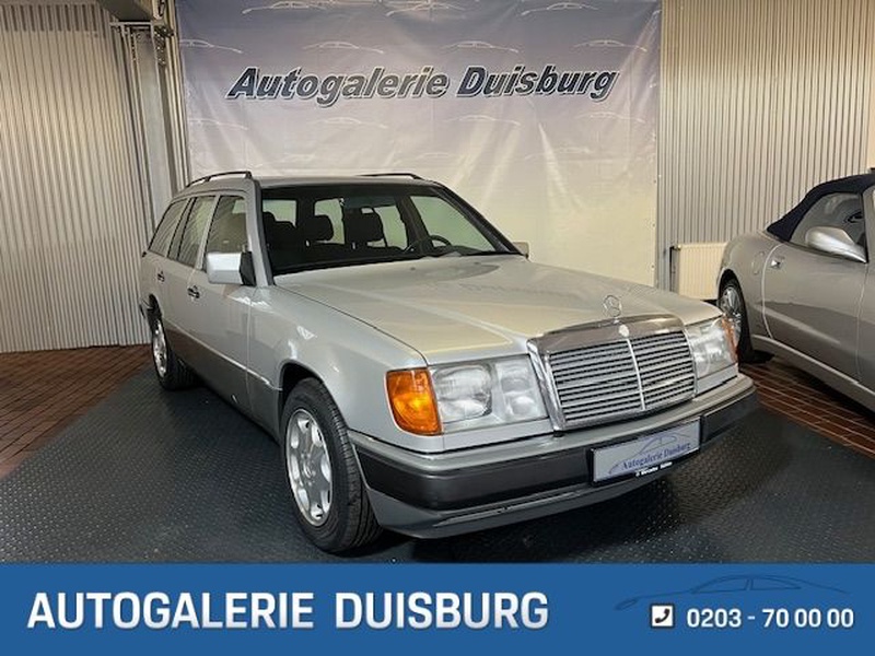 Mercedes-Benz 230