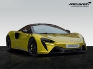 McLaren Artura 2024