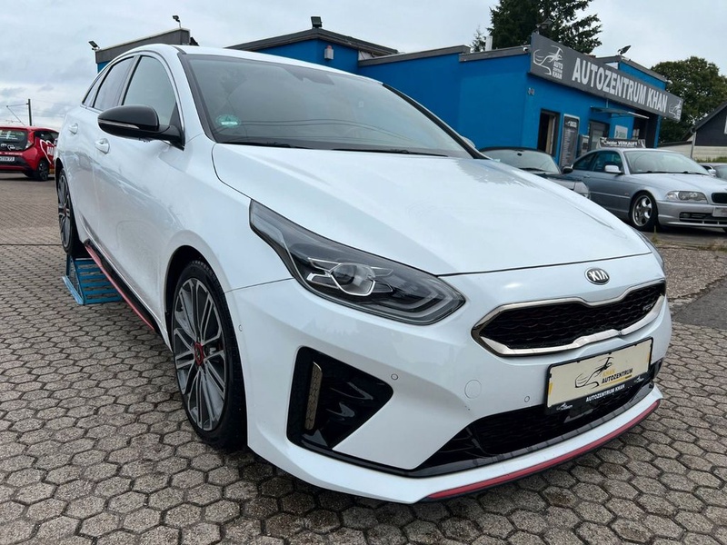 Kia pro cee'd / ProCeed