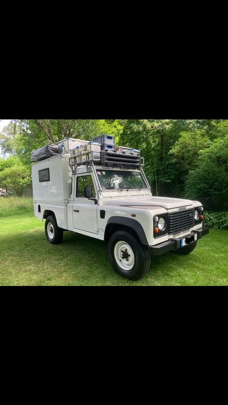 Land Rover Defender