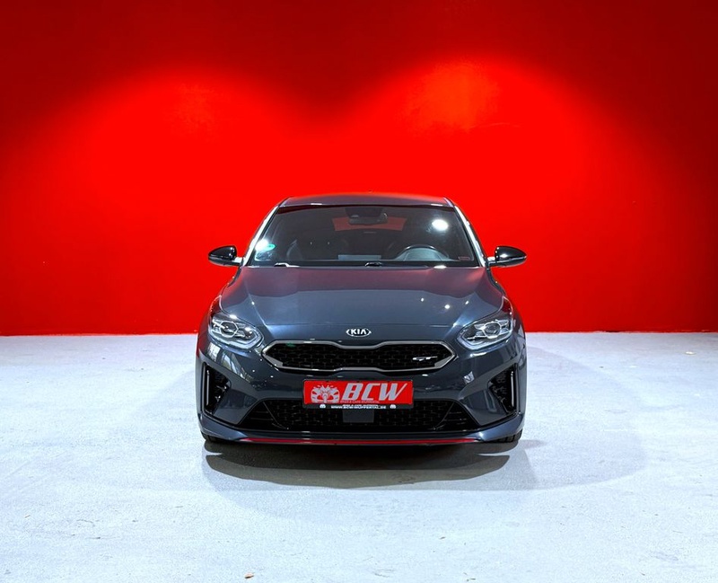 Kia pro cee'd / ProCeed