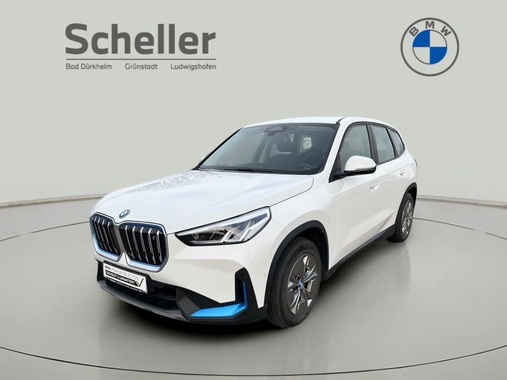 BMW iX1 2023