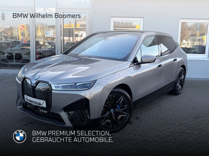BMW iX