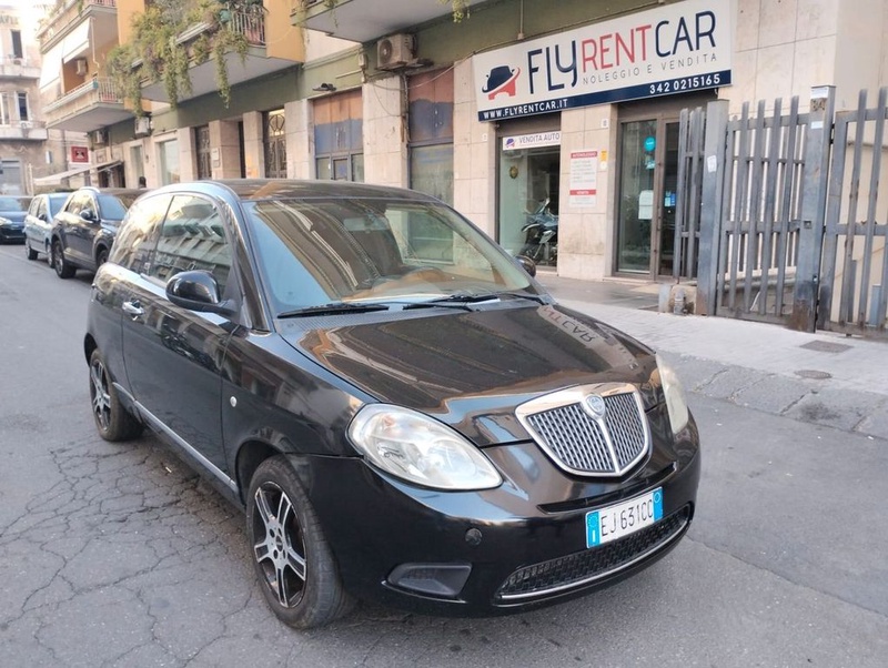 Lancia Ypsilon