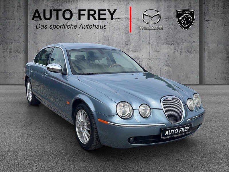 Jaguar S-TYPE