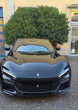 Ferrari Purosangue 2025