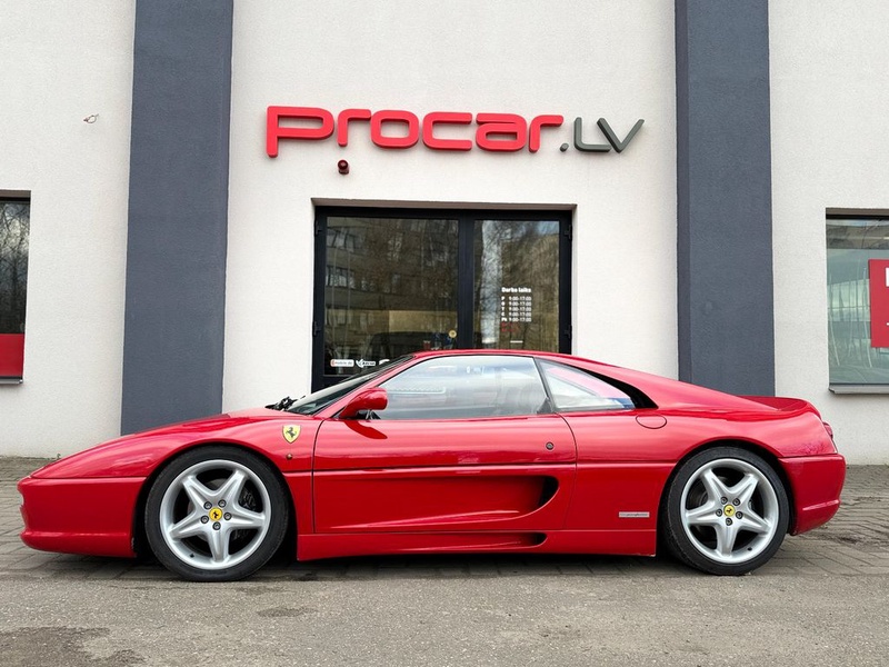 Ferrari F355