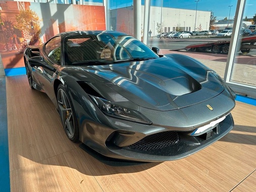 Ferrari F8 2022