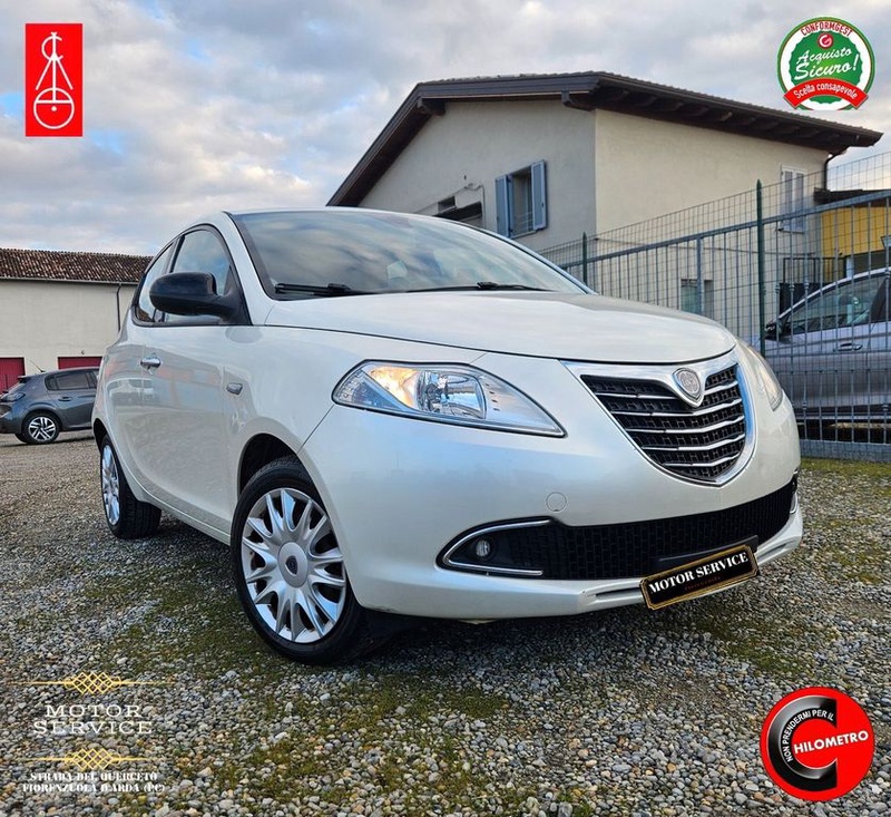 Lancia Ypsilon
