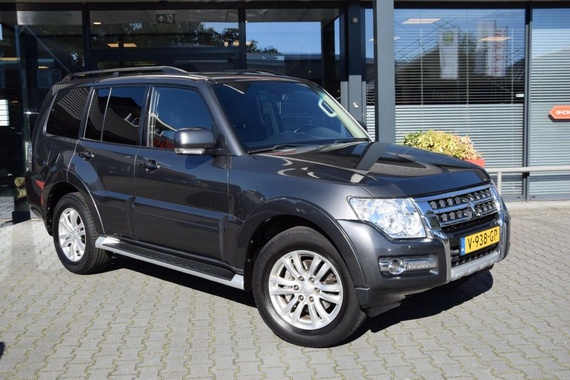 Mitsubishi Pajero 2017