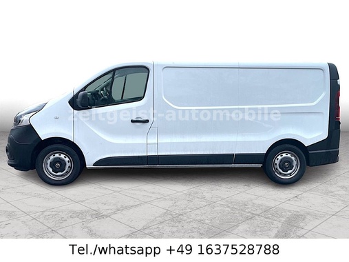 Nissan NV300 2022
