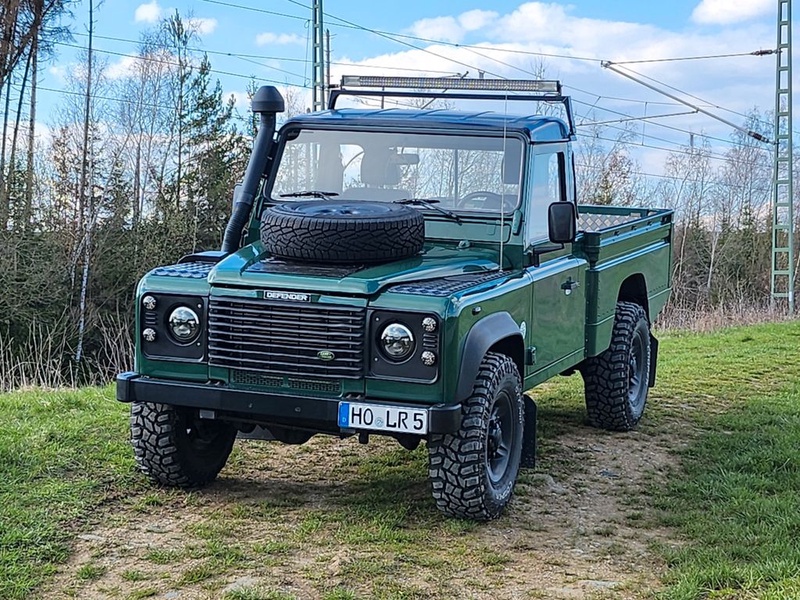 Land Rover Defender