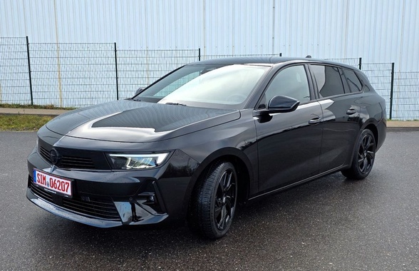 Opel Astra 2024