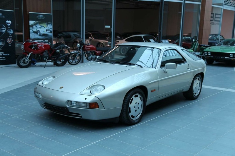 Porsche 928