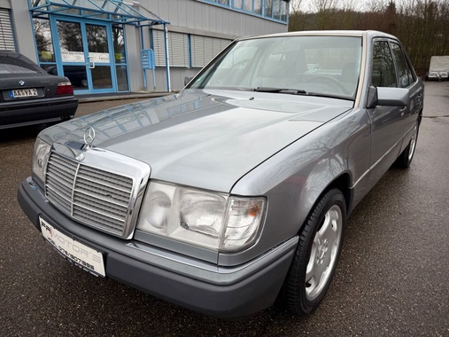Mercedes-Benz 300 1992