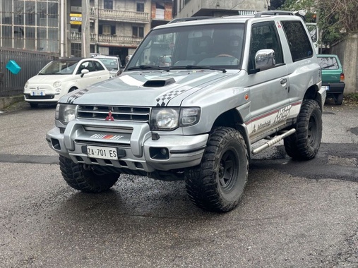 Mitsubishi Pajero 1999