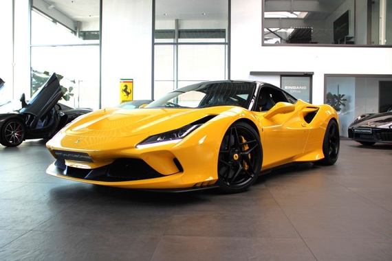 Ferrari F8 2022