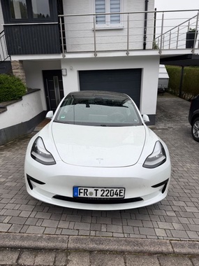 Tesla Model 3 2020