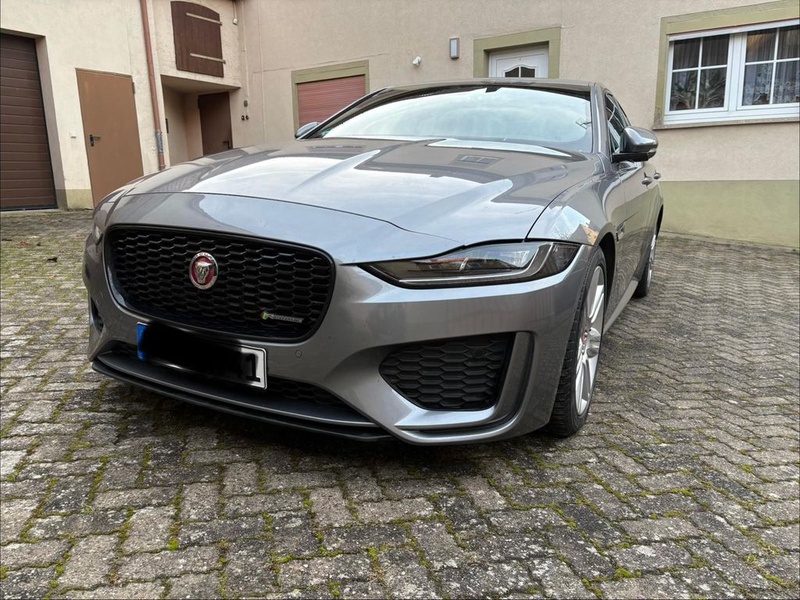 Jaguar XE