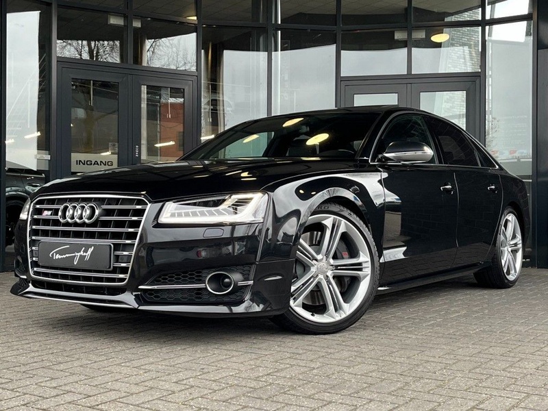 Audi S8