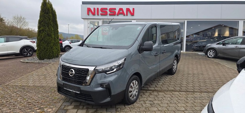 Nissan NV300 2022