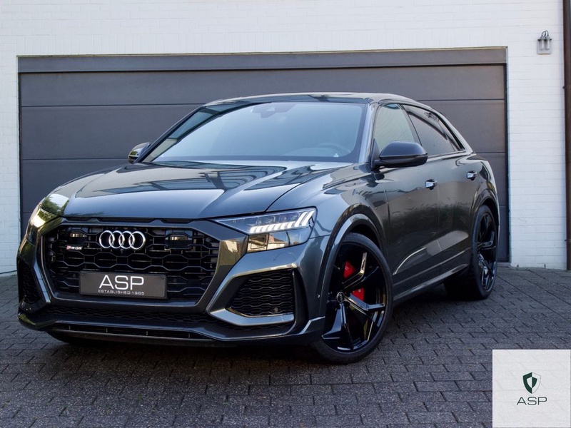 Audi RSQ8