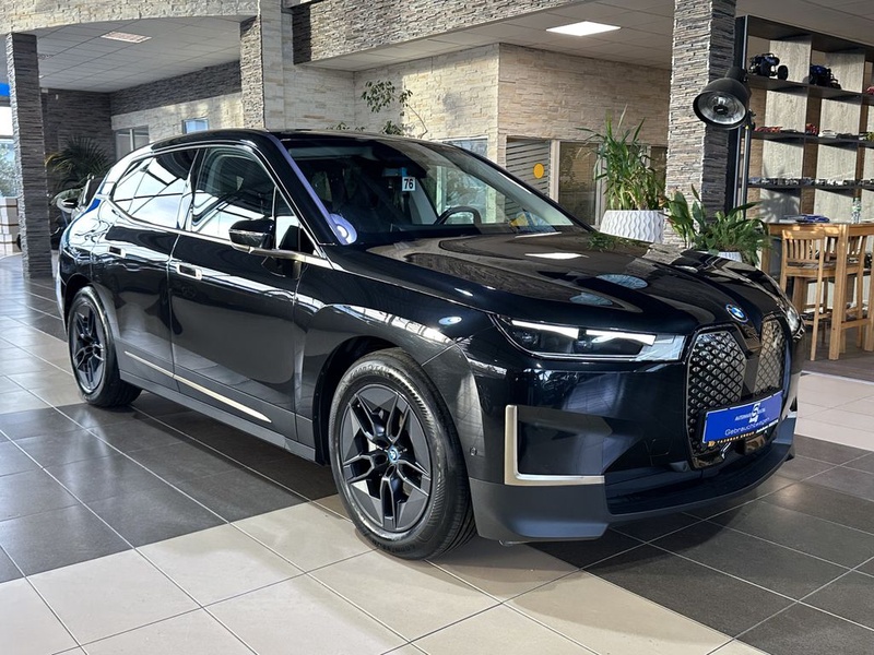 BMW iX
