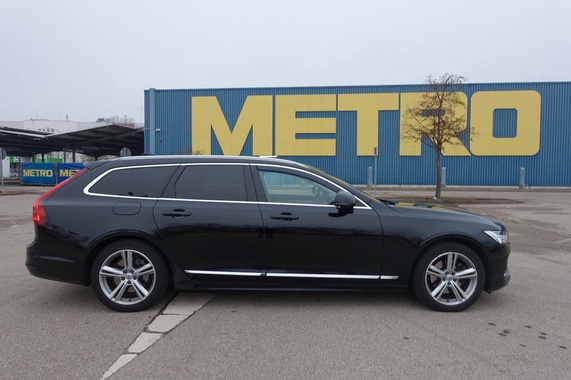 Volvo V90 2022