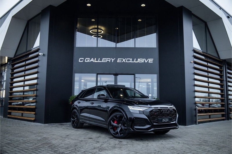 Audi RSQ8