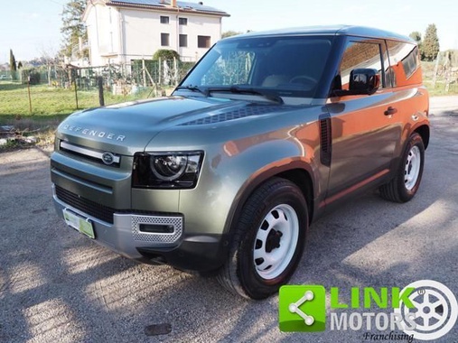 Land Rover Defender 2023