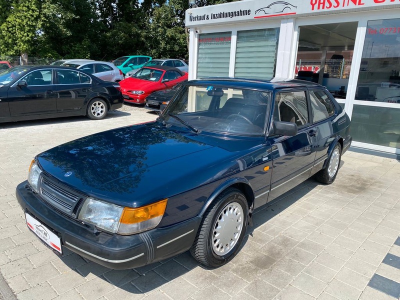 Saab 900