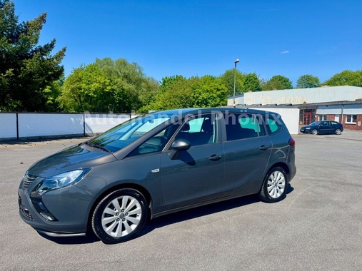 Opel Zafira 2015