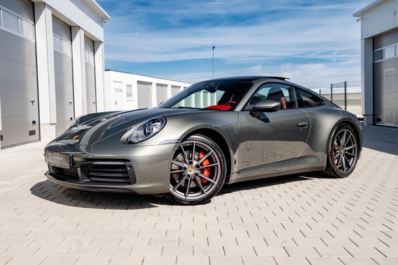 Porsche 992 2022