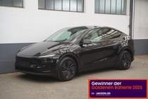 Tesla Model Y 2025