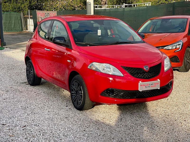 Lancia Ypsilon