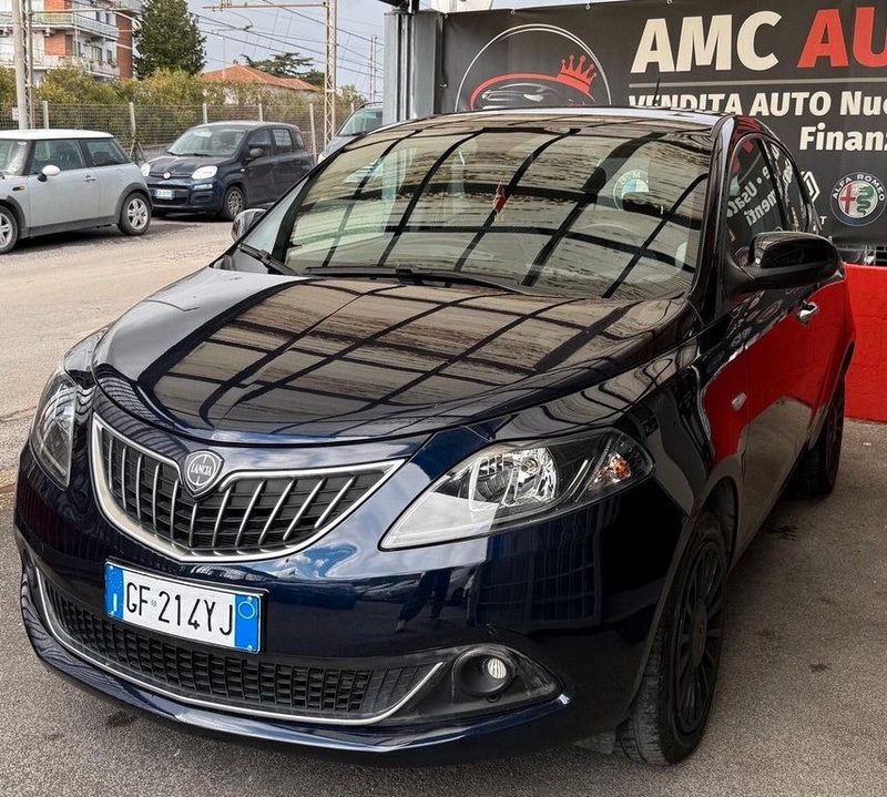 Lancia Ypsilon
