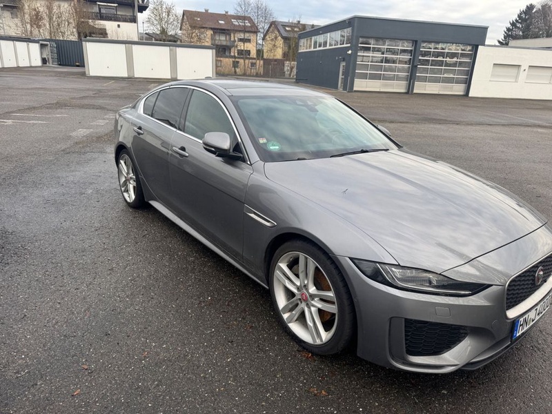 Jaguar XE