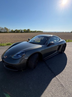 Porsche Cayman 2023